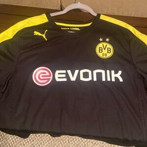 Dortmund soccer jersey XL